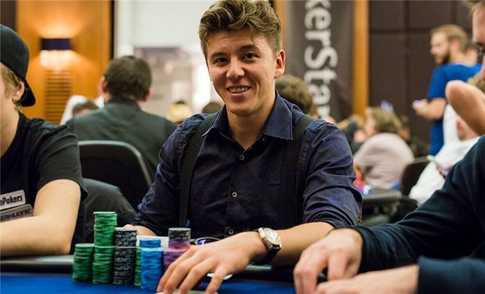 Анатолий Филатов победил в двух турнирах на стриме